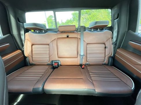Used 2024 GMC Sierra 1500 Denali Ultimate AWD/4WD image 16