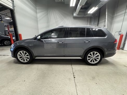 Used 2019 Volkswagen Golf Alltrack S image 4