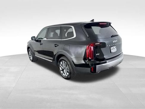 Certified 2025 Kia Telluride LX FWD image 9