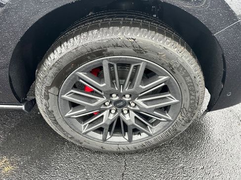 New 2025 Ford Expedition Platinum w/ Stealth Performance Package image 28