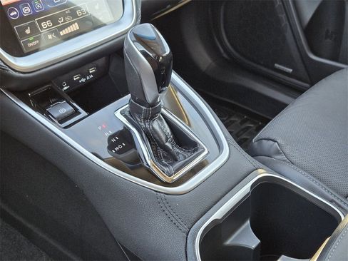 Used 2022 Subaru Outback Limited w/ Popular Package #2 image 9