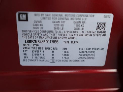 Used 2023 Buick Envision Essence image 36