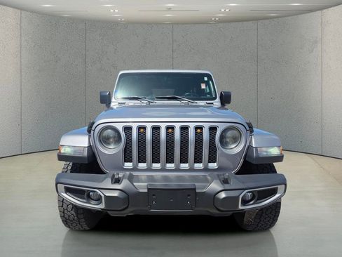 Used 2018 Jeep Wrangler Unlimited Sahara w/ Cold Weather Group AWD/4WD image 8