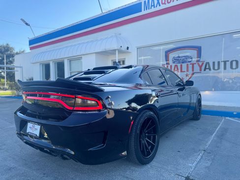 Used 2015 Dodge Charger R/T image 31