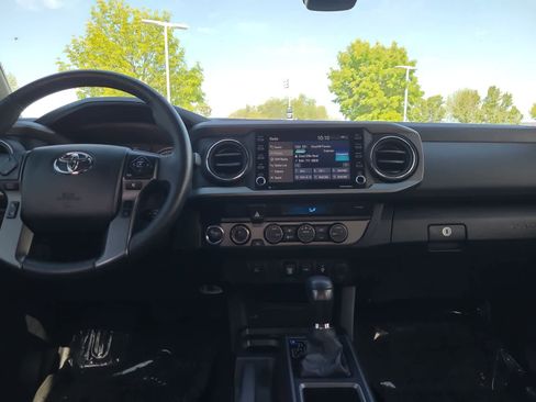 Used 2021 Toyota Tacoma TRD Off-Road AWD/4WD image 18