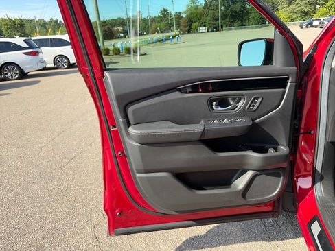 Used 2026 Honda Pilot EX-L image 10