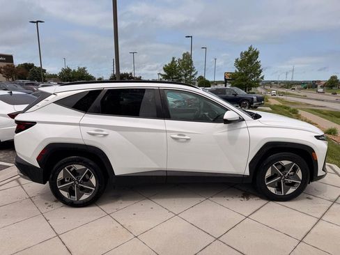 Used 2025 Hyundai Tucson SEL FWD image 6