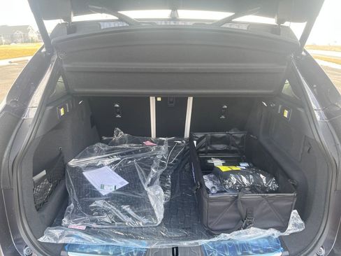 New 2026 Jaguar F-PACE SVR image 19