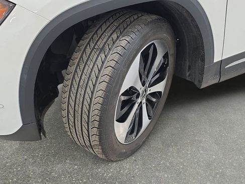 Used 2025 Mercedes-Benz GLA 250 4MATIC image 29