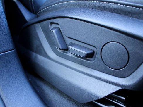 Used 2019 Audi Q8 Premium w/ Convenience Package image 23