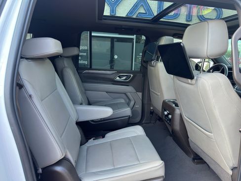 Used 2023 GMC Yukon XL SLT RWD image 14