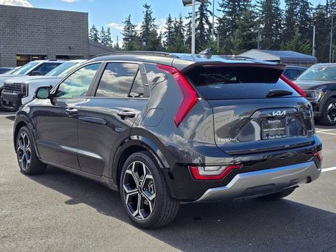 Certified 2023 Kia Niro SX Touring FWD image 3