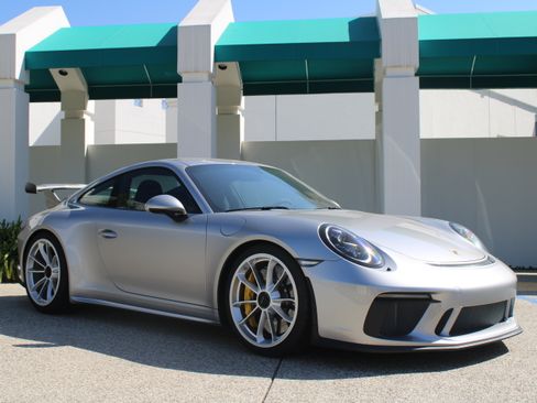 Used 2018 Porsche 911 GT3 RWD image 9