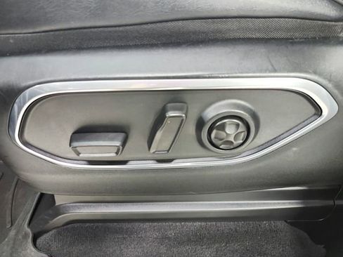 Used 2022 Jeep Wagoneer Series III w/ Premium Group I image 12