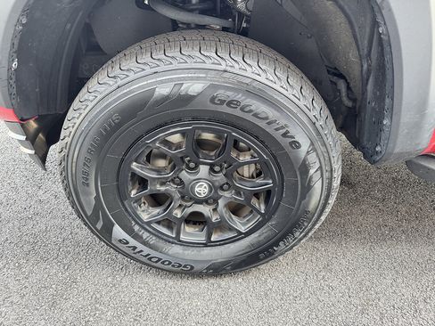 Certified 2023 Toyota Tacoma SR5 w/ SX Package AWD/4WD image 18