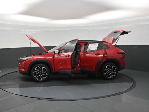 New 2026 Chevrolet Trax RS w/ Driver Confidence Package FWD image 29
