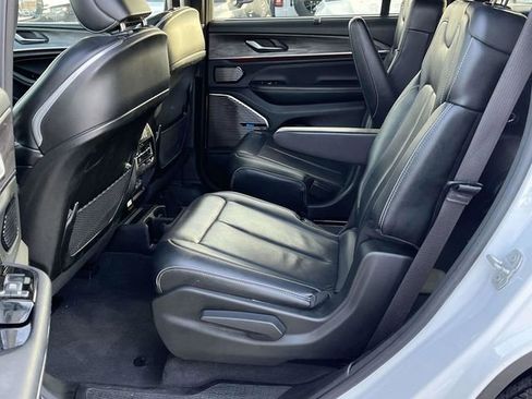 Used 2021 Jeep Grand Cherokee L Overland w/ Luxury Tech Group IV image 16