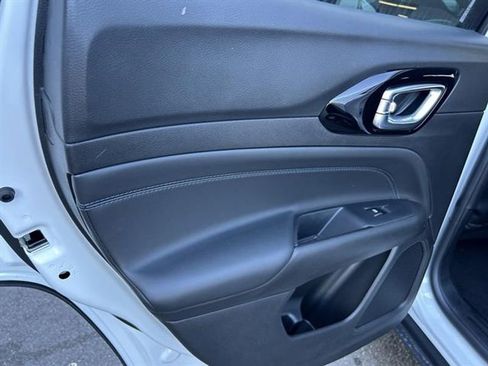 New 2026 Jeep Compass Latitude image 20