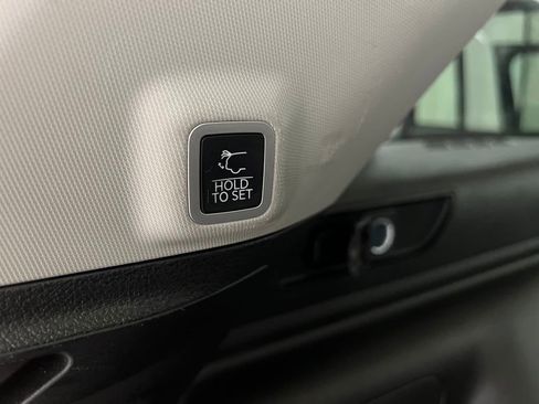 Used 2023 Jeep Grand Cherokee 4WD 4xe image 34