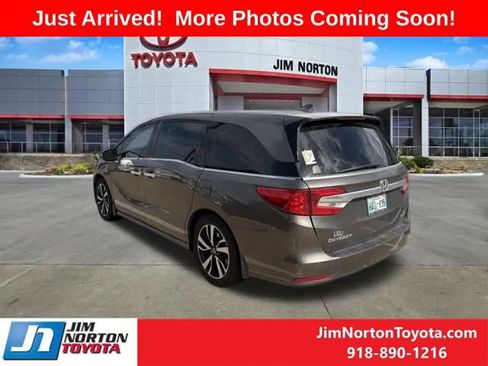 Used 2018 Honda Odyssey Elite image 5