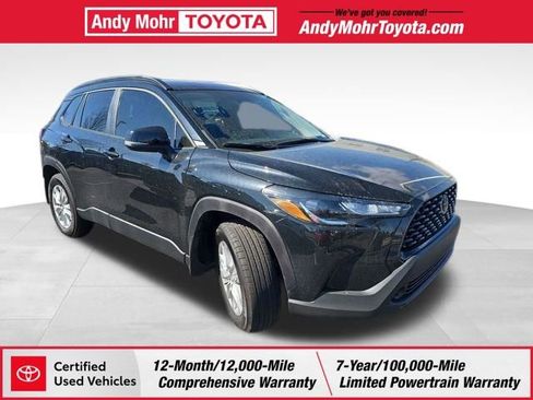 Certified 2025 Toyota Corolla Cross LE image 1