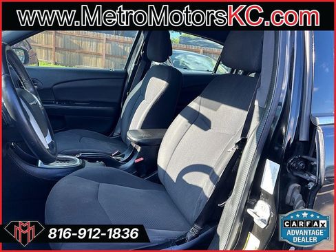 Used 2013 Chrysler 200 Touring image 18