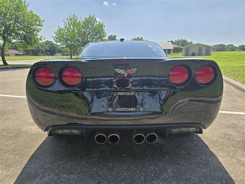 Used 2005 Chevrolet Corvette Coupe w/ Preferred Equipment Group RWD image 5