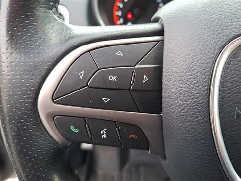 Used 2020 Dodge Durango SXT image 23