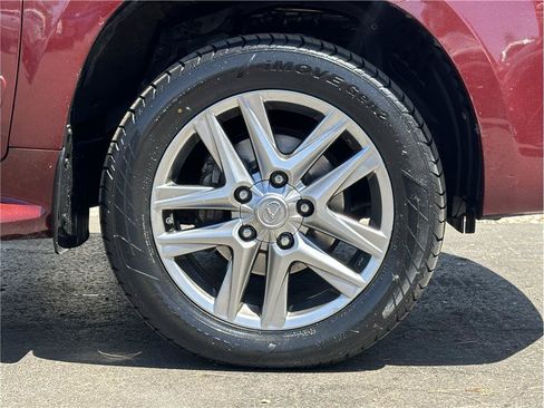 Used 2013 Lexus LX 570 4WD w/ Luxury Pkg image 33