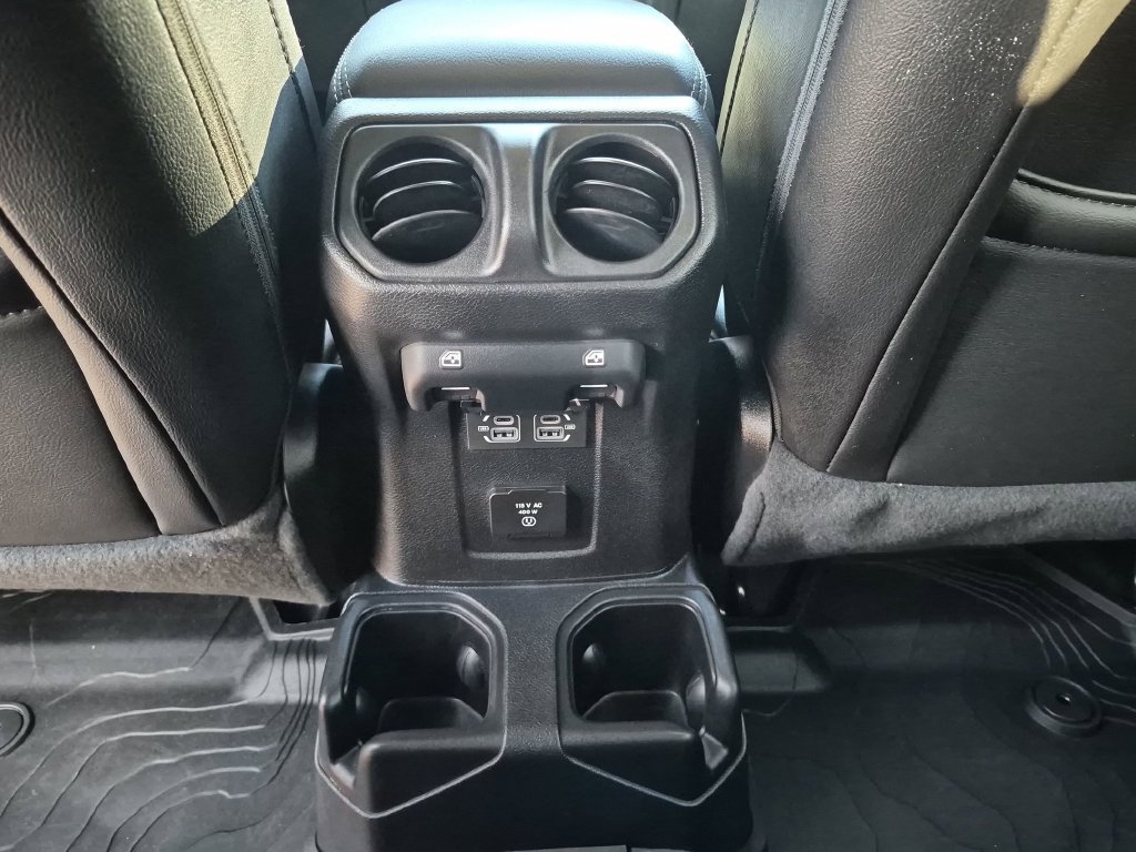 Used 2021 Jeep Gladiator Overland w/ Popular Equipment Package AWD/4WD image 39