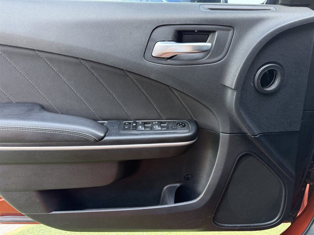Used 2020 Dodge Charger SXT RWD image 28