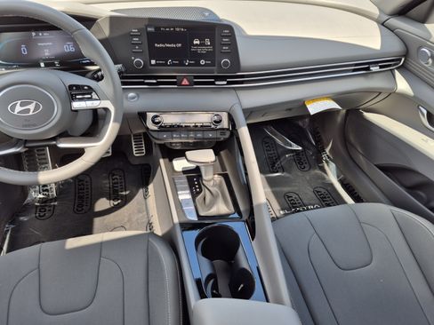 New 2026 Hyundai Elantra SEL Sport Premium FWD image 11