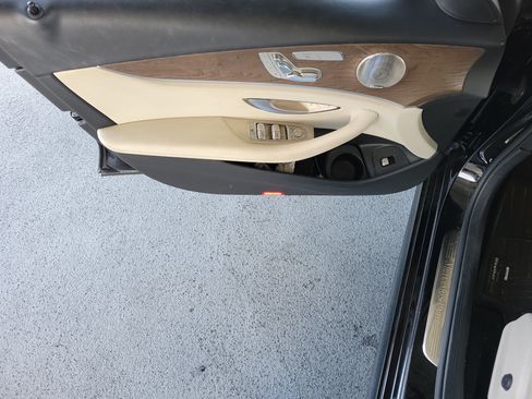 Used 2022 Mercedes-Benz E 350 Sedan image 15