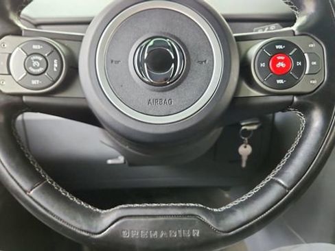 Used 2025 INEOS Grenadier AWD/4WD image 40