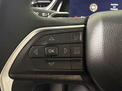 Used 2023 Jeep Grand Cherokee L Limited w/ Black Appearance Package AWD/4WD image 19
