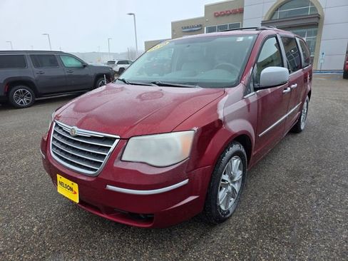 Used 2010 Chrysler Town & Country Limited w/ Trailer Tow Group FWD image 2