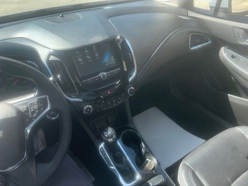 Used 2017 Chevrolet Cruze Premier FWD image 21