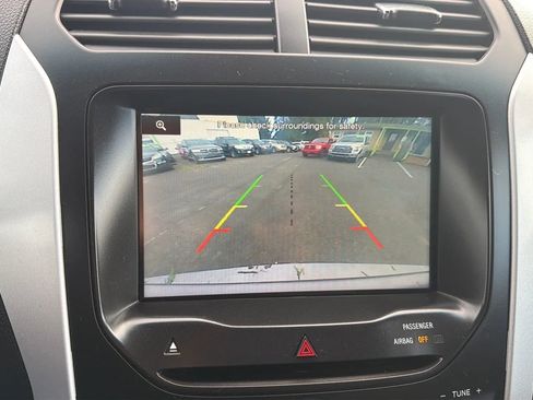 Used 2014 Ford Explorer XLT w/ Equipment Group 202A image 15