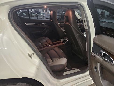 Used 2010 Porsche Panamera S image 36