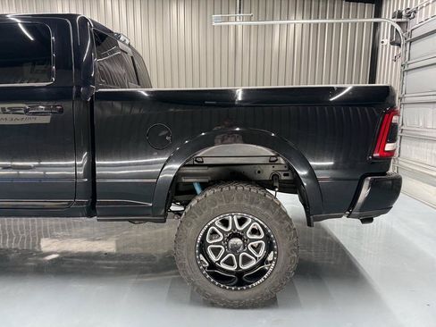 Used 2019 RAM 2500 Laramie w/ Night Edition AWD/4WD image 5