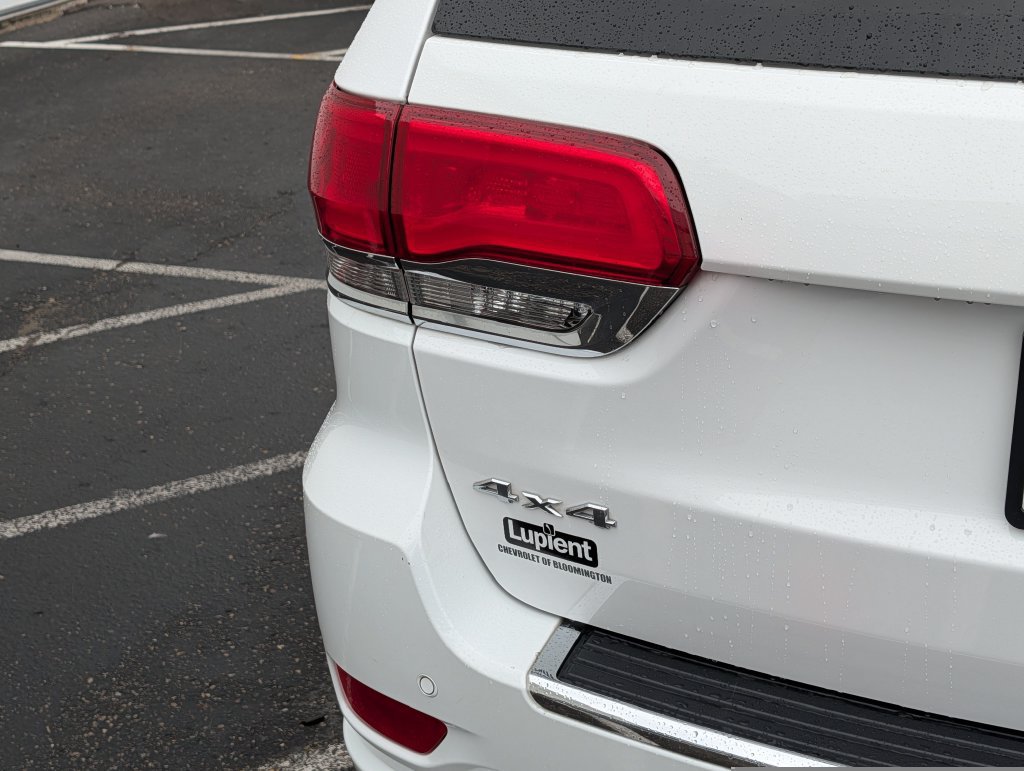 Used 2020 Jeep Grand Cherokee Overland AWD/4WD image 5