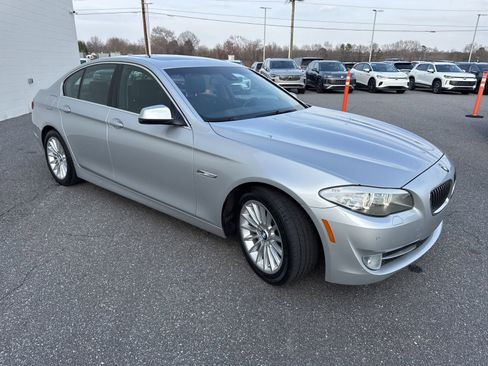 Used 2012 BMW 535i Sedan image 3