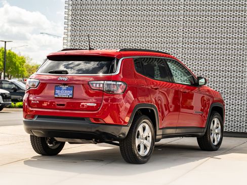 Used 2021 Jeep Compass Latitude w/ Convenience Group image 4