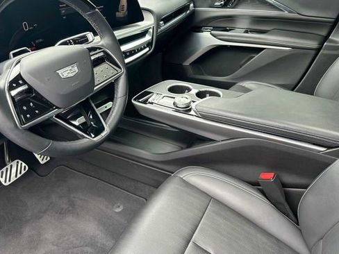 Certified 2024 Cadillac Lyriq Sport AWD/4WD image 10