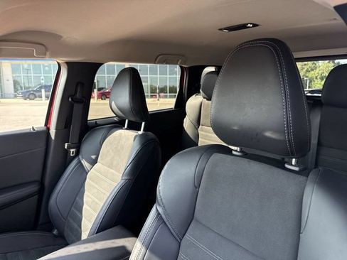 Used 2025 Mitsubishi Outlander SE FWD image 11