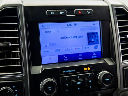 Used 2021 Ford F250 XLT w/ FX4 Off-Road Package image 44