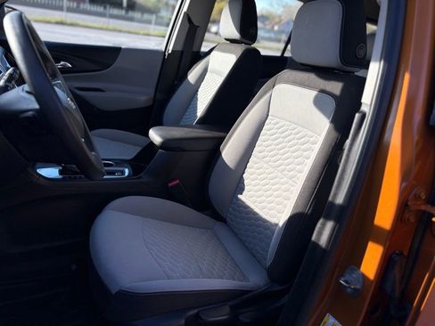 Used 2018 Chevrolet Equinox LS FWD image 23