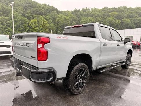 Used 2024 Chevrolet Silverado 1500 Custom Trail Boss w/ LPO, Dark Essentials Package AWD/4WD image 4