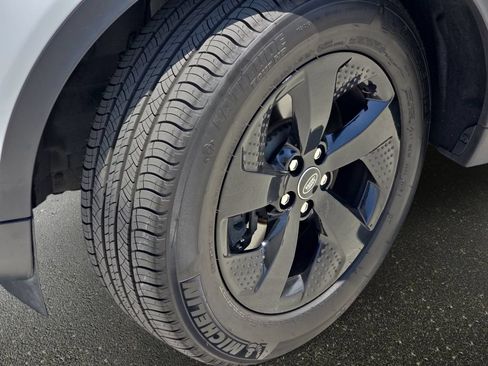 Certified 2023 Land Rover Discovery Sport S AWD/4WD image 32
