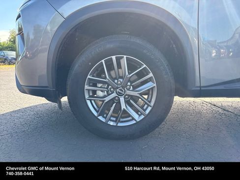 Used 2024 Nissan Rogue S AWD/4WD image 24